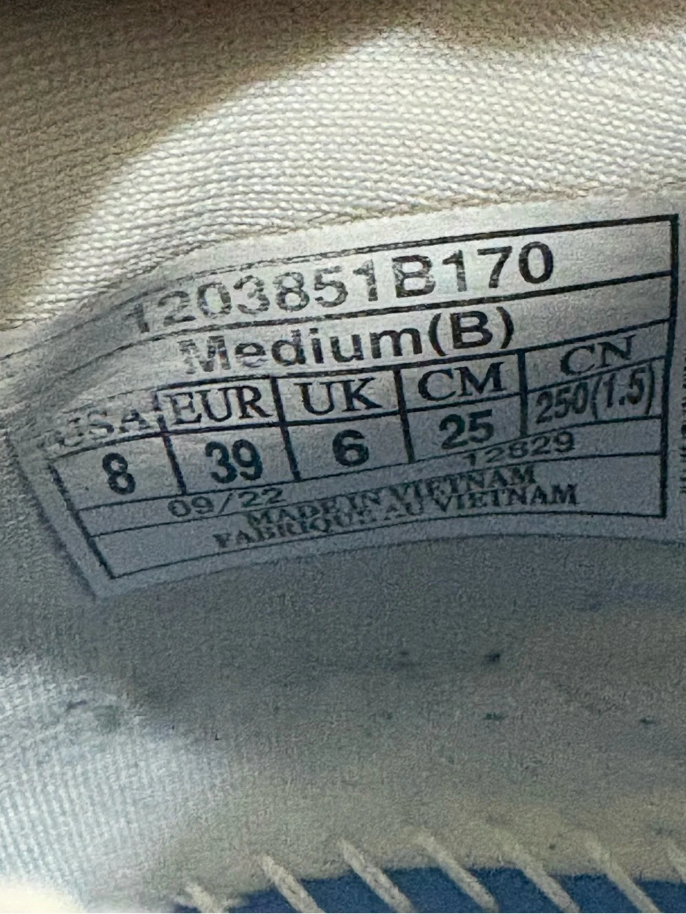 Brooks Levitate 6 Size 6 - Picture 13 of 13
